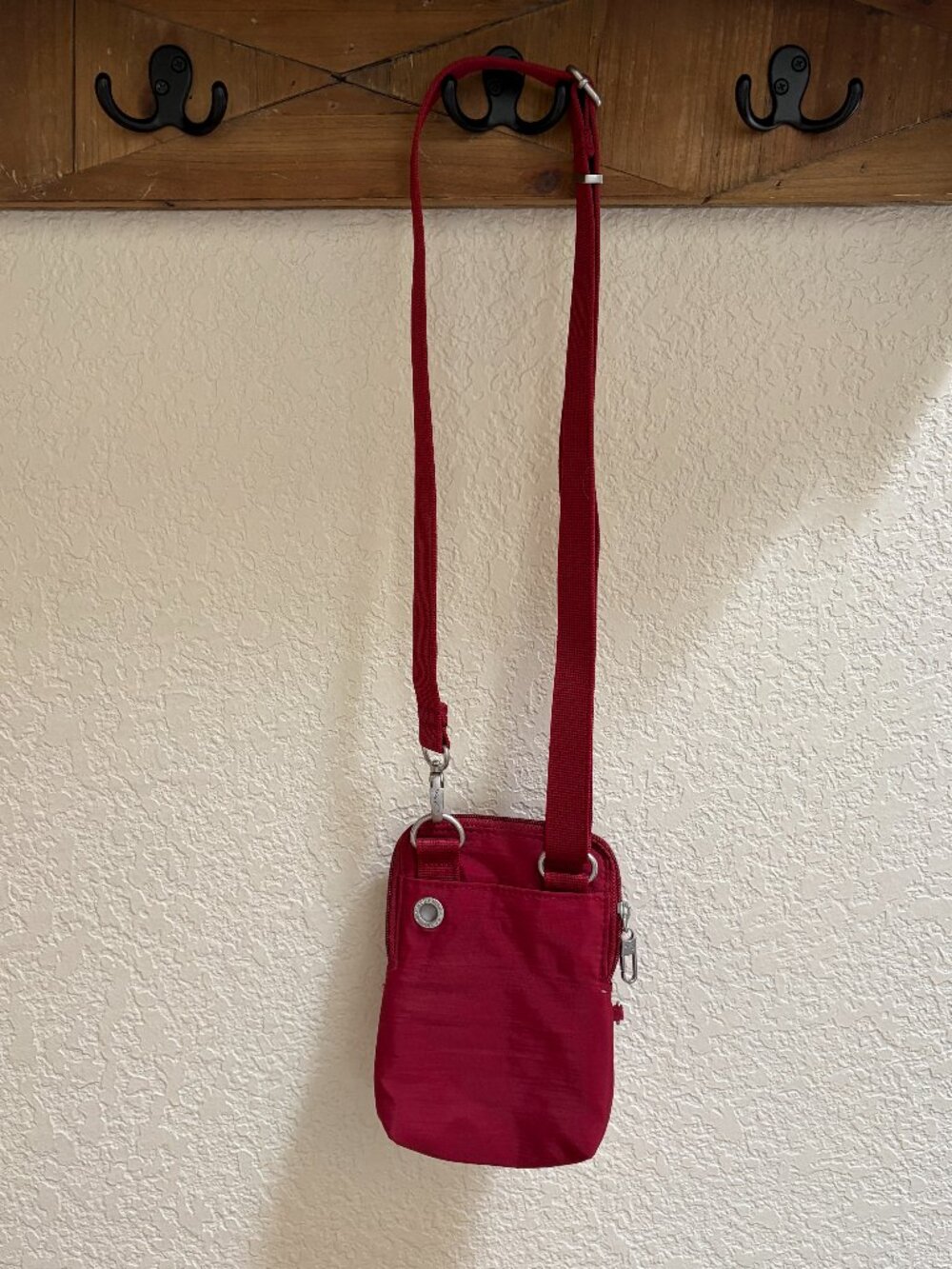 Baggallini Women's Securtex Anti-theft Activity Crossbody Bag in Ruby Red - Picture 10 of 12